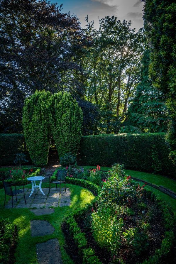 Anner Hotel Thurles Bagian luar foto
