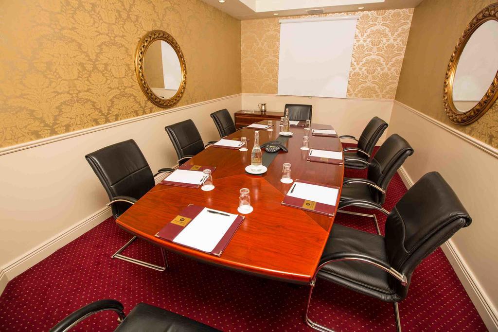 Anner Hotel Thurles Bagian luar foto
