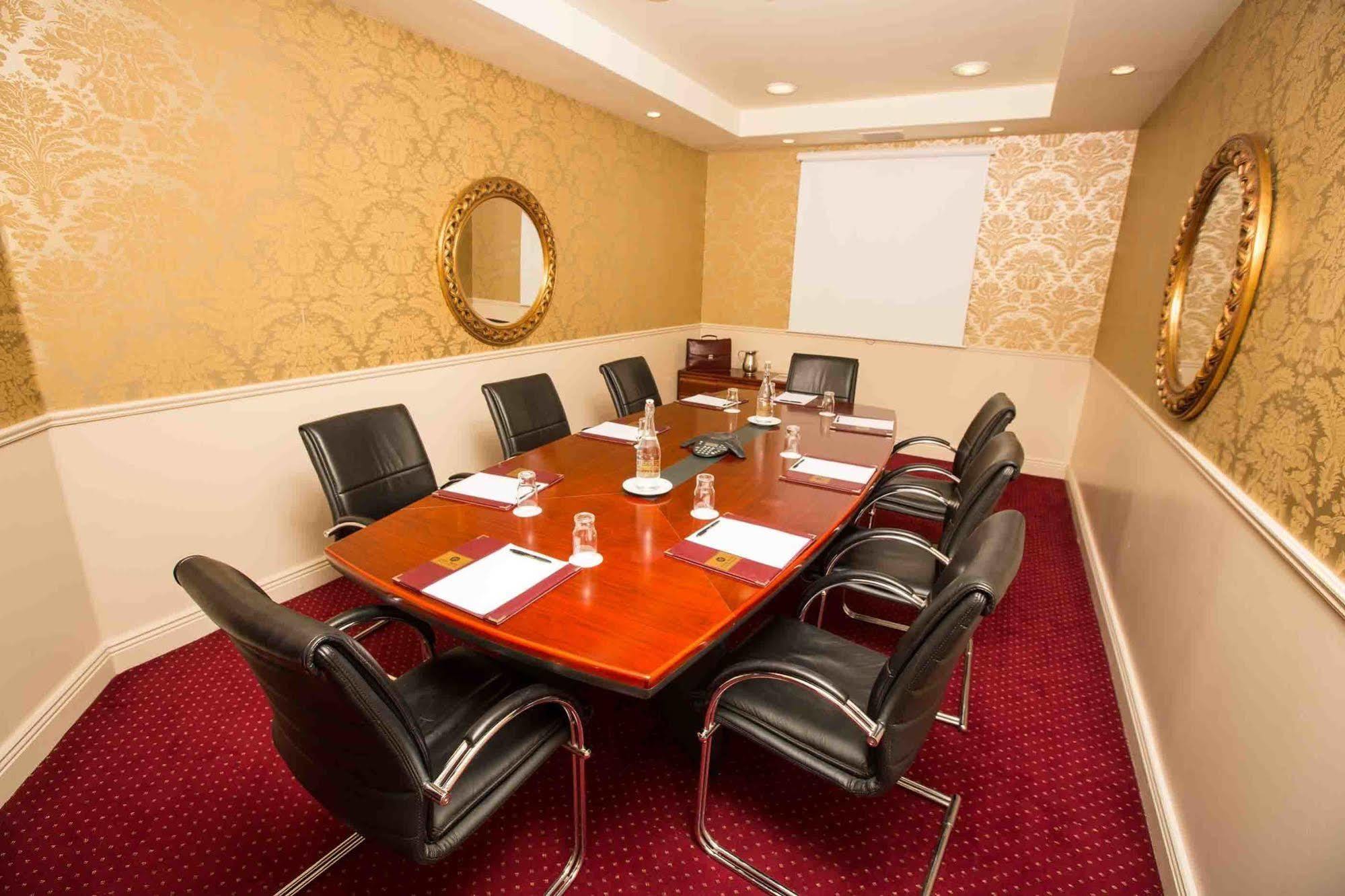 Anner Hotel Thurles Bagian luar foto
